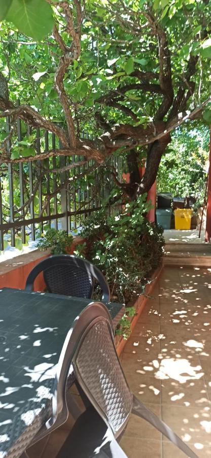 Ferienwohnung Un Po Di Relax A Pochi Passi Dal Mare! Àrbatax Exterior foto