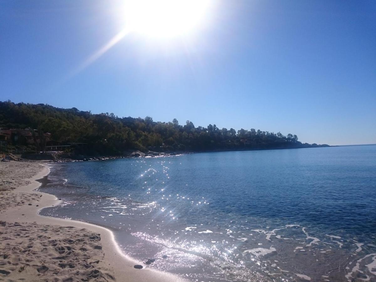 Ferienwohnung Un Po Di Relax A Pochi Passi Dal Mare! Àrbatax Exterior foto